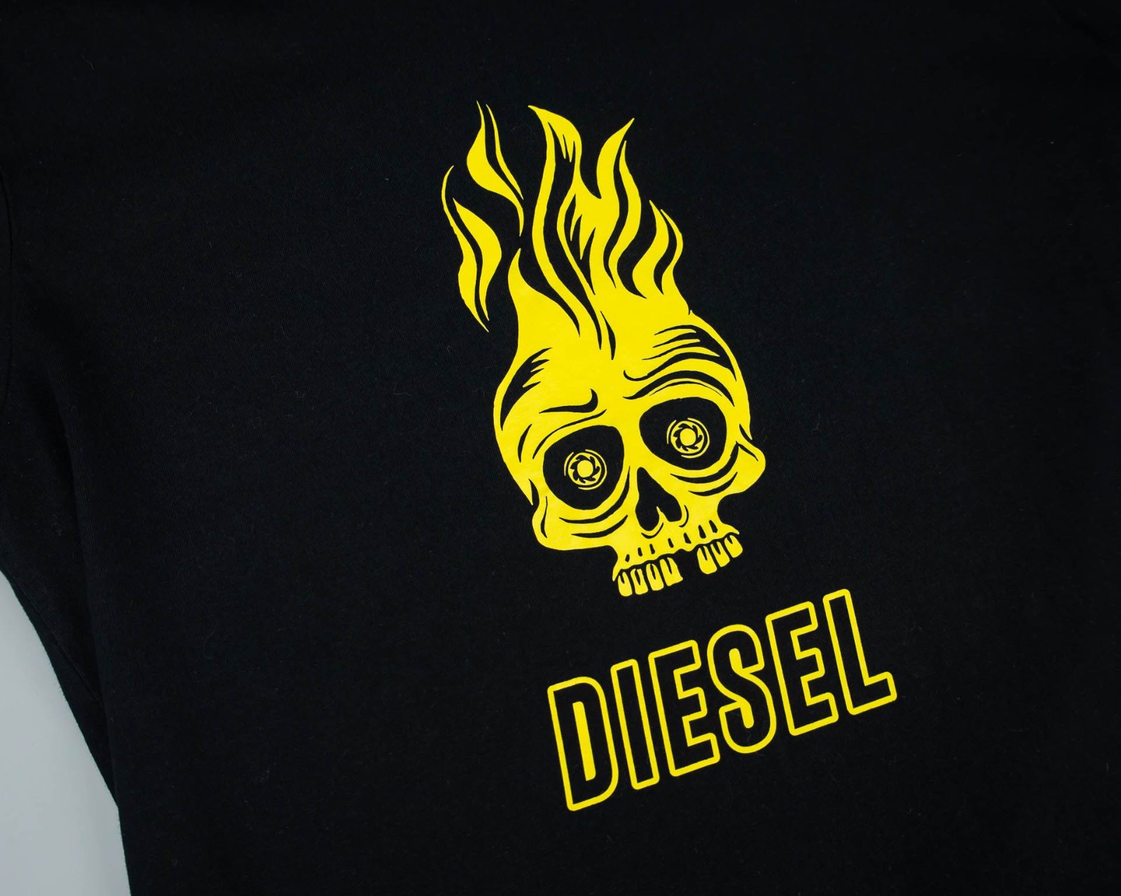 DIESEL Men BLACK SKULL SHORT SLEEVE T SHIRT Size M