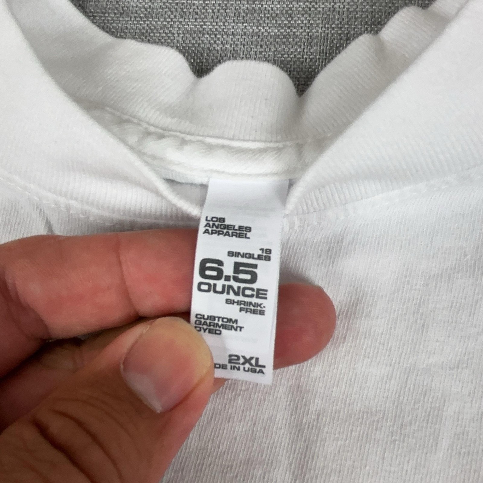 Tommy Bahama T-Shirt Mens 2XL White Rays Inland Marina Bar Graphic Tee