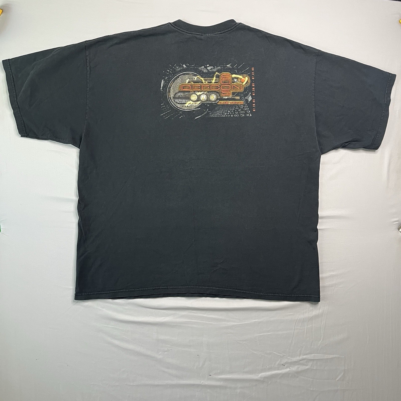 Vintage Def Con 13 2005 T-Shirt Mens 2X-Large Computer Hacker Convention