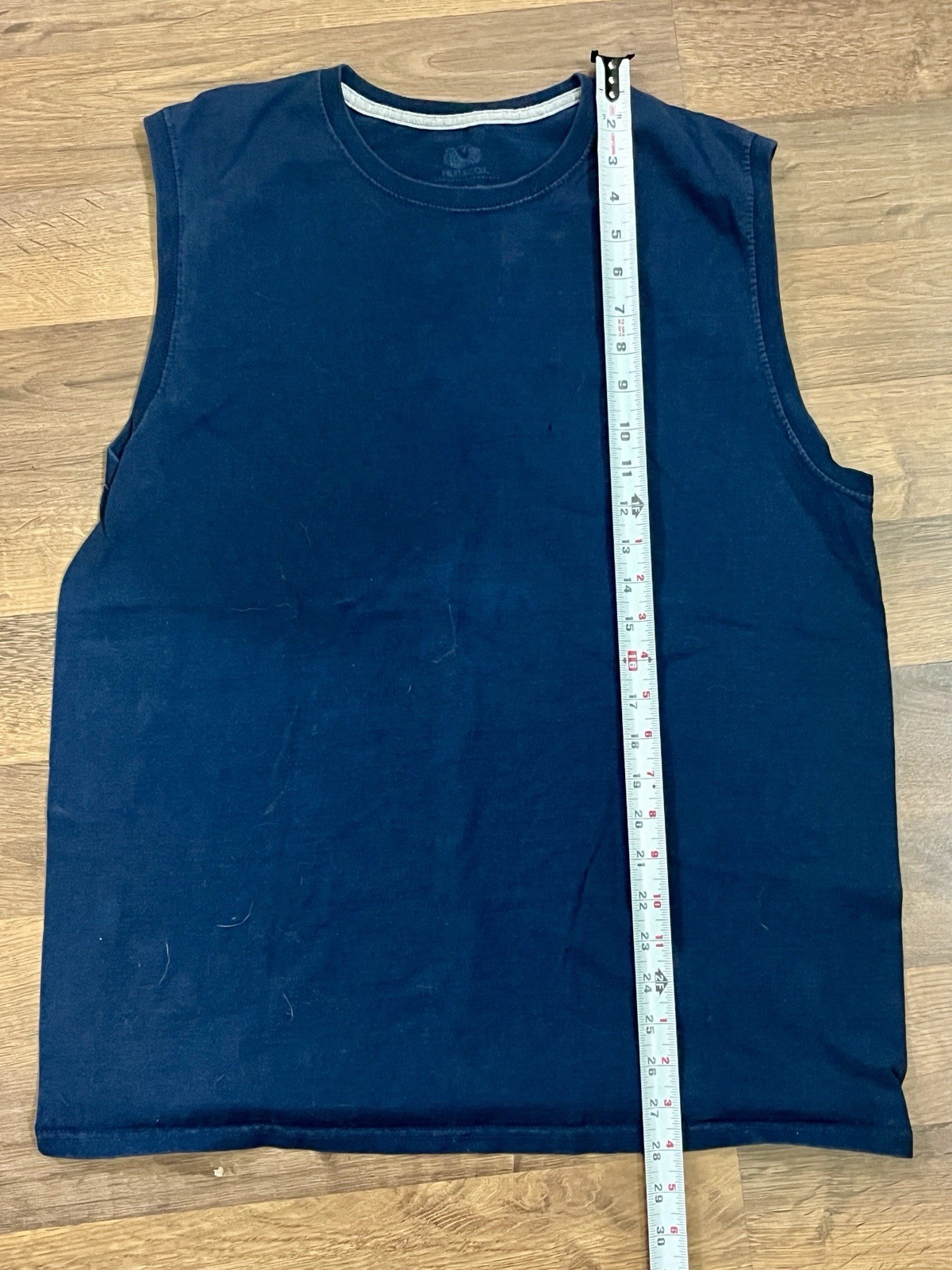 Fruit of the Loom Men’s Navy Muscle Tee Tag Free Design 💯 % Cotton Pre Shrunk