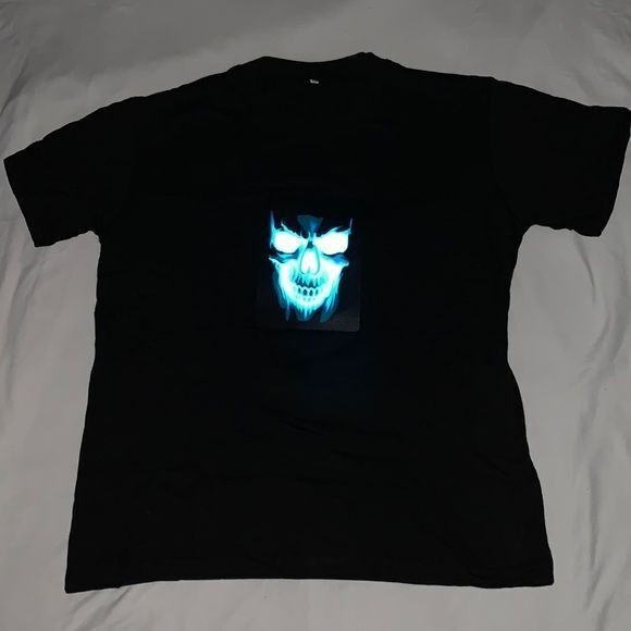El Flashing Sound Activated LED T-Shirt Skull Black Short Sleeve Size Small