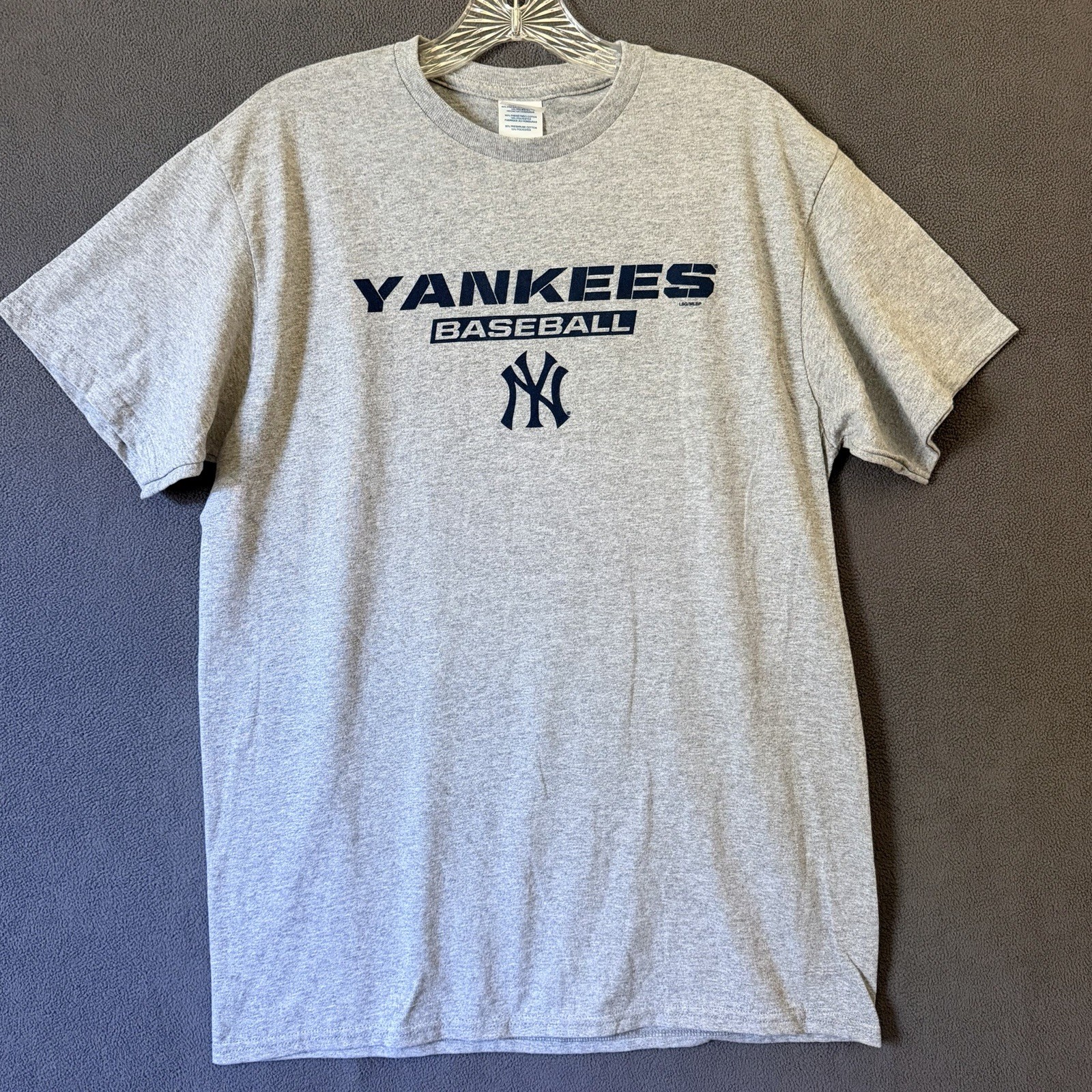 Vtg New York Yankees T Shirt Adult M Delta Pro Weight MLB Graphic Spellout Tee