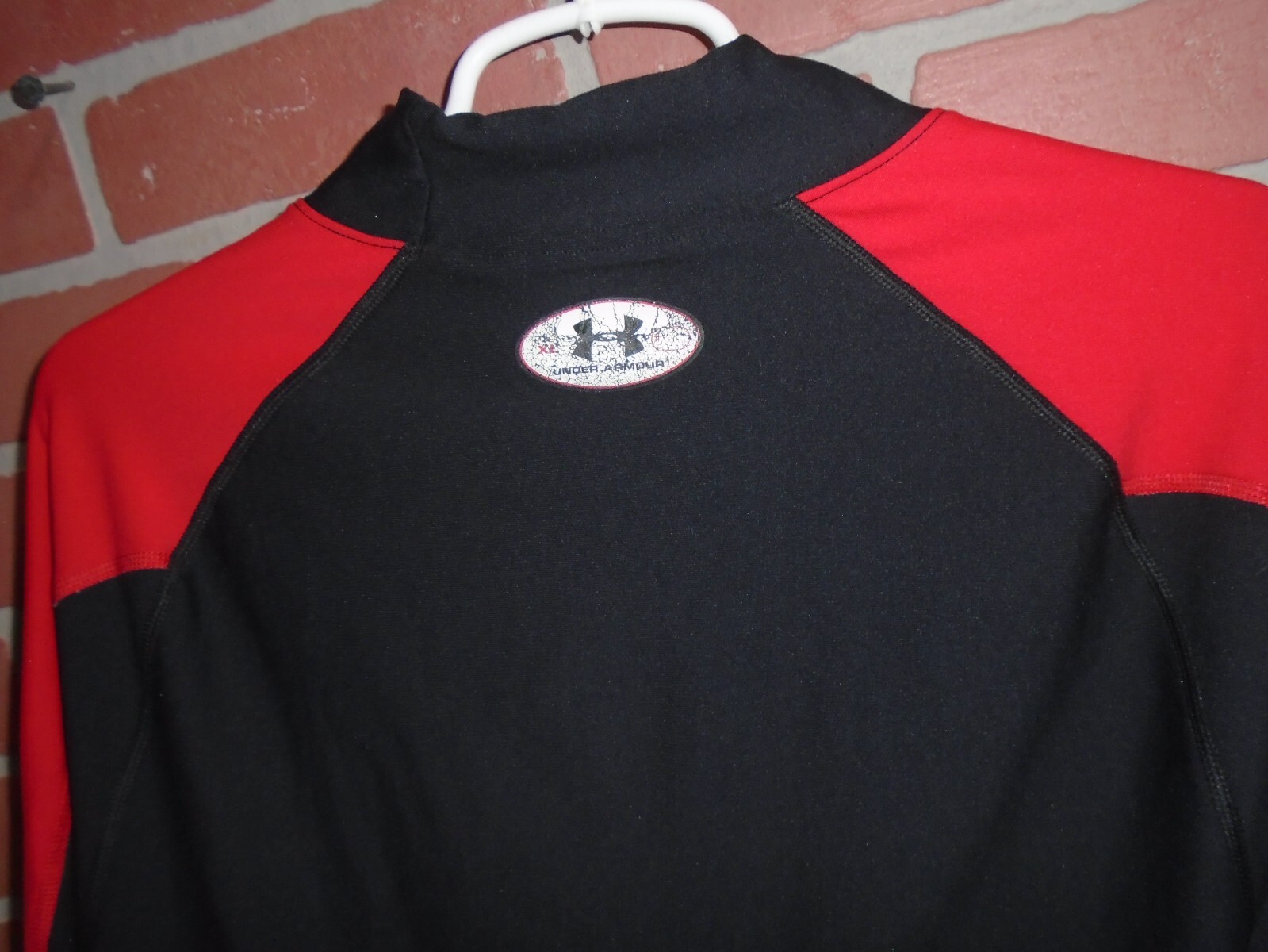 UNDER ARMOUR MENS RAISED NECK LONGSLEEVE ATHLETIC SHIRT TIGHT FIT SIZE XL