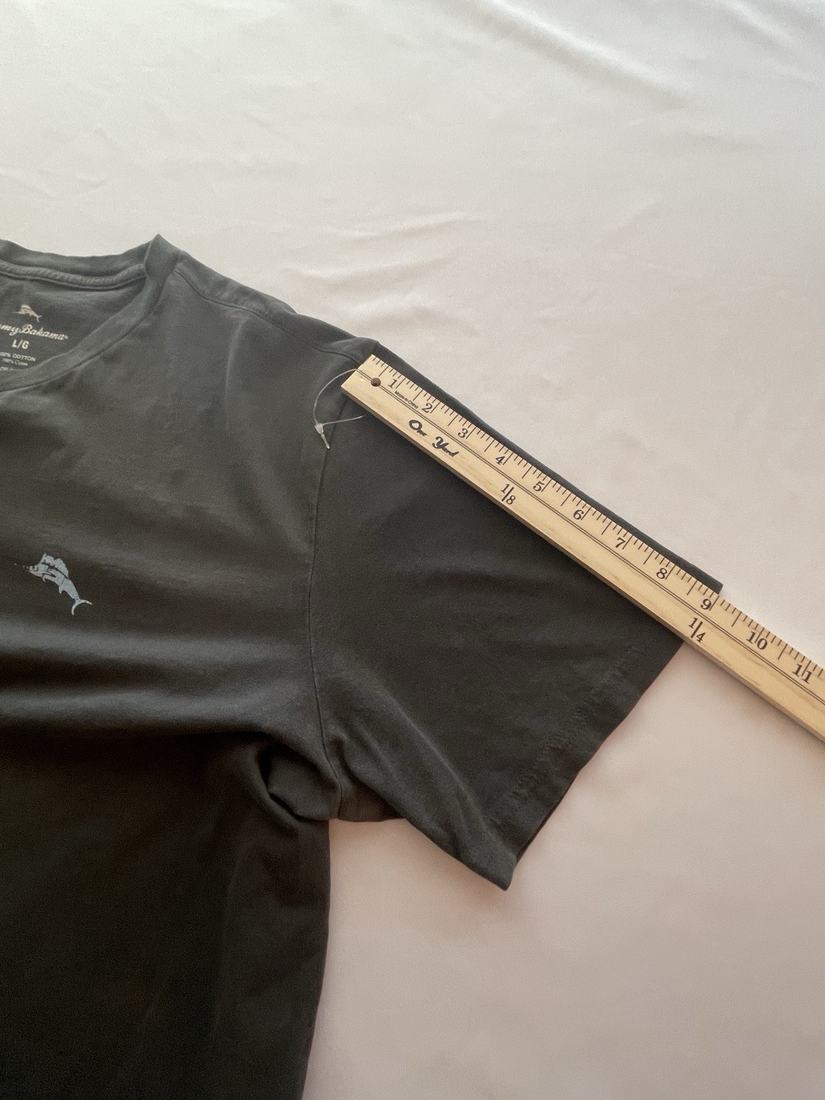 Tommy Bahama Men’s Graphic Logo T-Shirt Crew Neck Short Sleeve Cotton Knit L