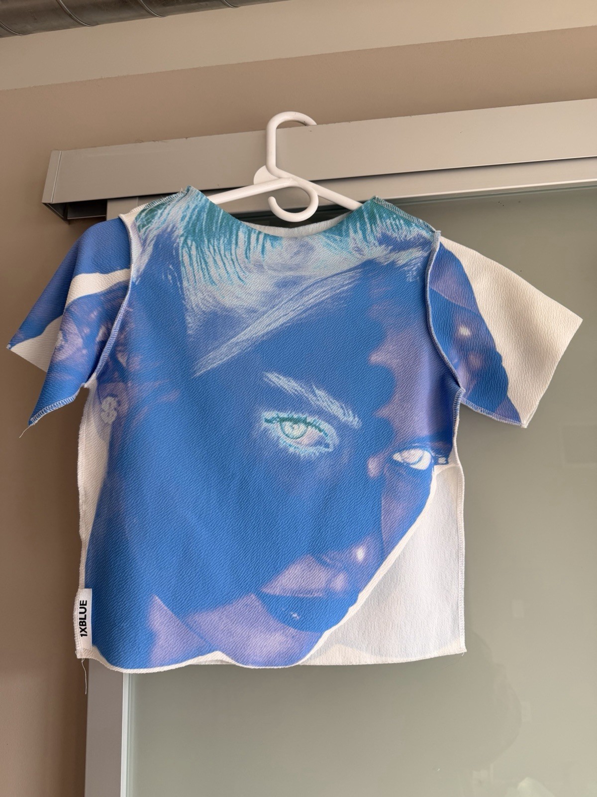 1XBLUE Graphic Print T-Shirt M Short Sleeve Polyester Elastane