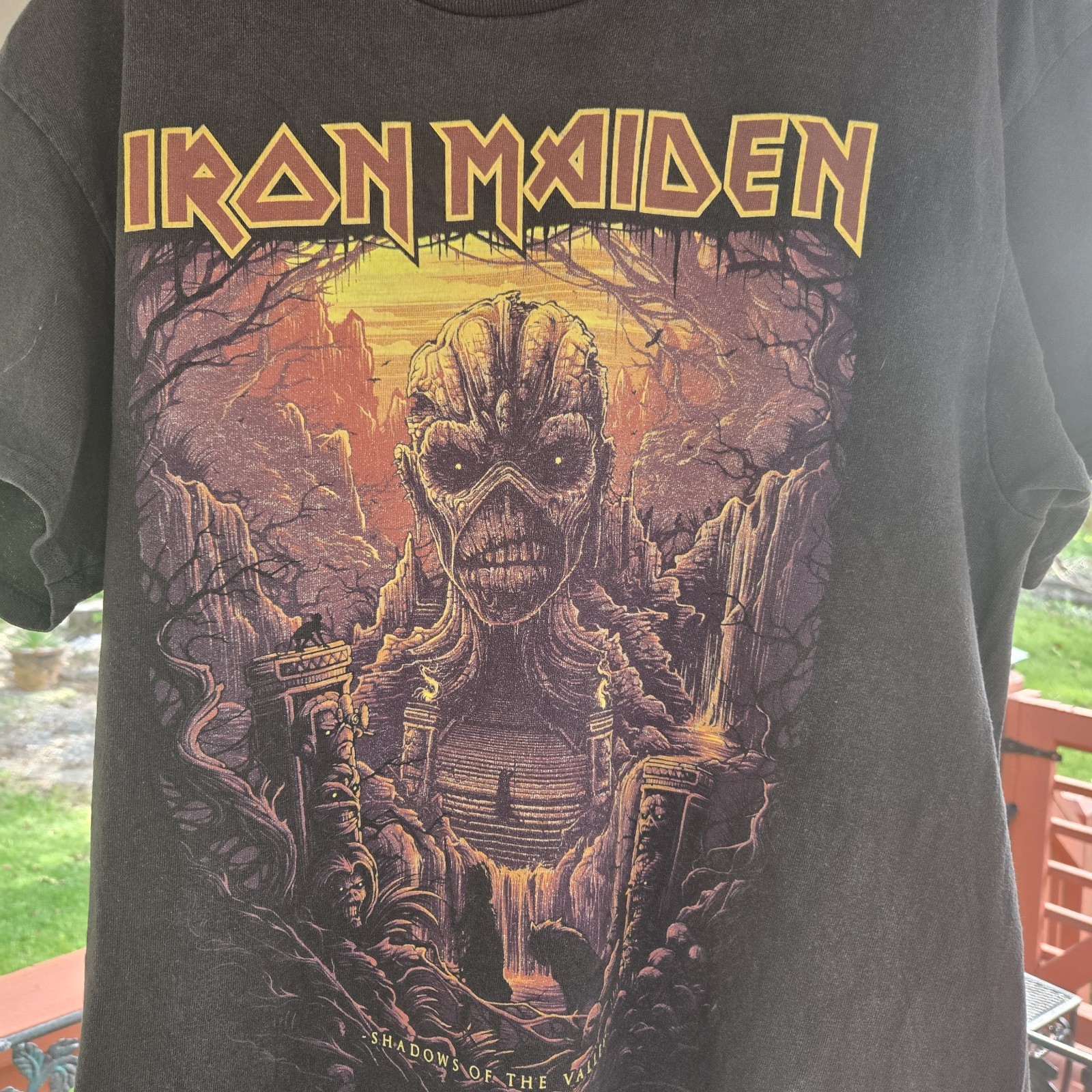 Iron Maiden The Book Of Souls 2017 Concert T-Shirt Size L Men’s Graphic Tee