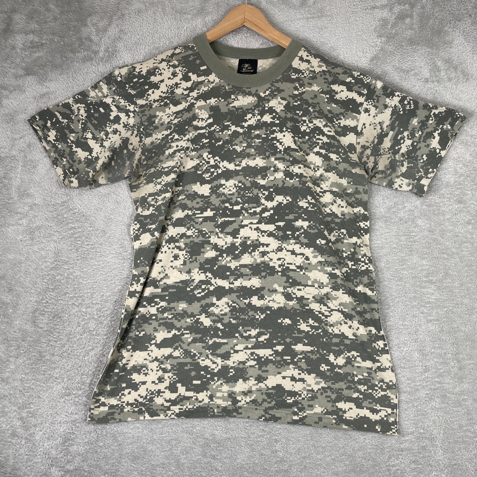 Tee Swing Digital Camo Shirt Mens Large Green ACU Military Tactical Made in USA