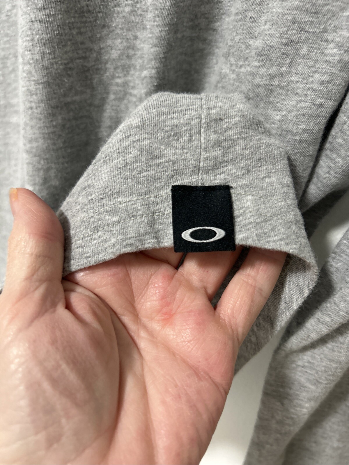 Oakley Henley Top Men Size XL Grey Long Sleeve Pull On
