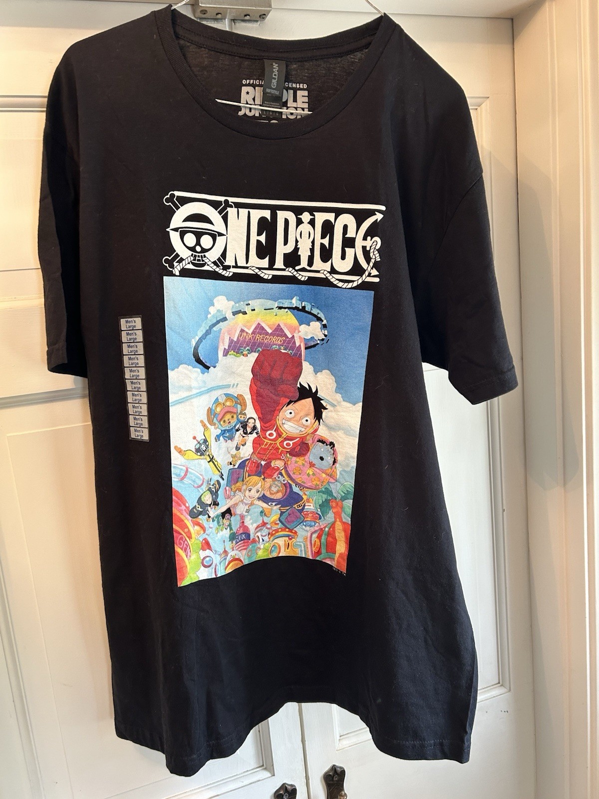 One Piece Anime Series Egg Head Future Island arc Group Artwork T-Shirt, Size L