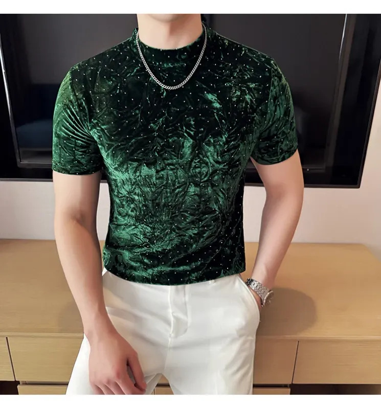 Summer Velvet Pleated Hot Stamping T-shirt for Men’s Fashion Versatile Slim Fit