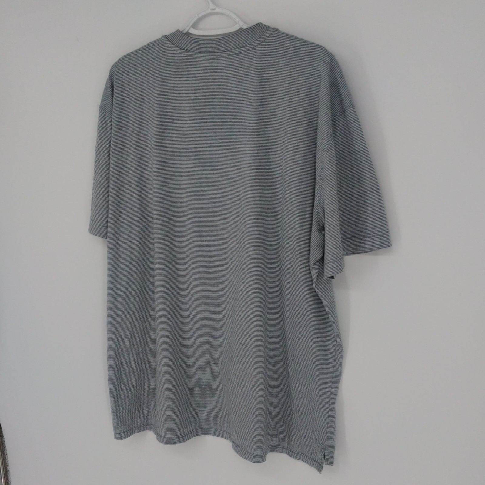Eddie Bauer Men’s XL Gray Striped Button Henley Neck Short Sleeve T-Shirt