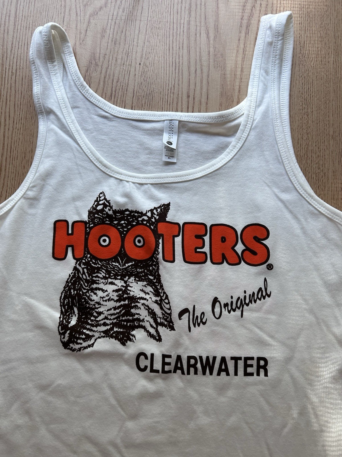 New Unisex Men’s Or Women’s Hooters Tank Cotton Polyester Stretchy White size XL
