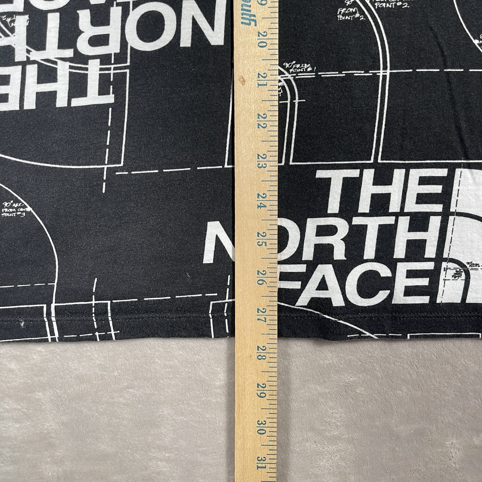 The North Face All Over Graphic Injection Print T-Shirt Men’s L Black Fading
