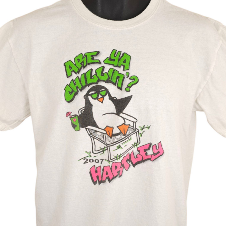 Vintage Cool Penguin T Shirt Mens Size Medium White Y2K Are Ya Chillin Hartley