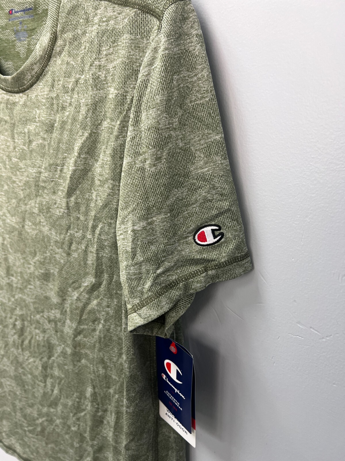 Champion Sz Medium Green Camo AOP Sport Tee Men’s Anti-Odor Wicking