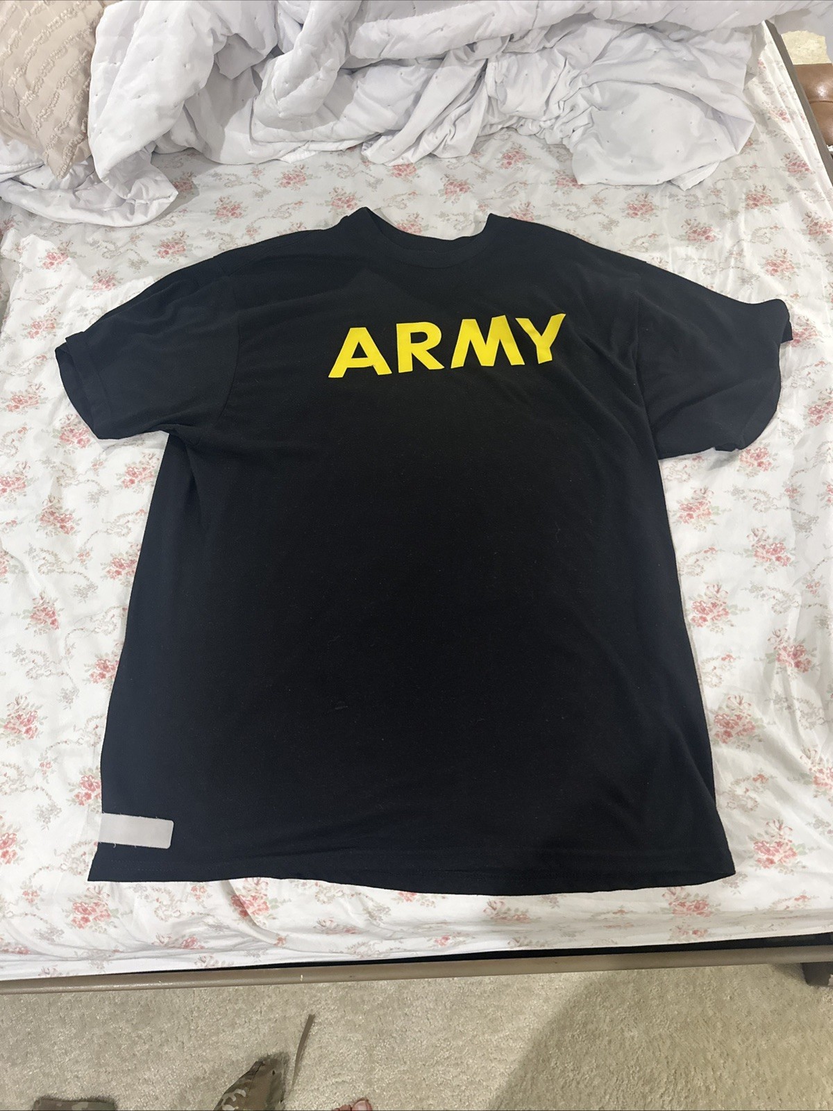 Authentic ARMY ISSUED Military Official Training Black Tee Yellow Gold Size XL