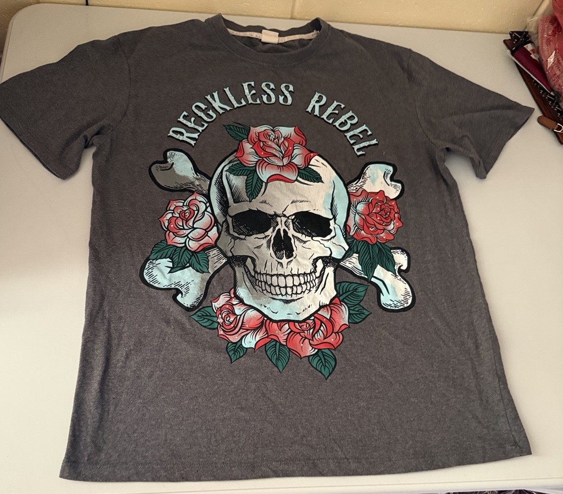 Recycled Threads Reckless Vintage Mens T-shirt Size Large L Gray Floral Skull