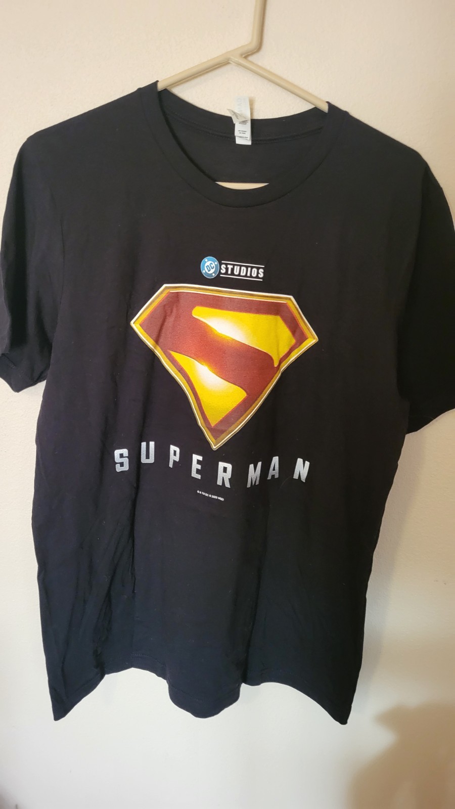 Canvas Sz L t Shirt Superman dc Studios black s Sleeve flo on back comic con 31