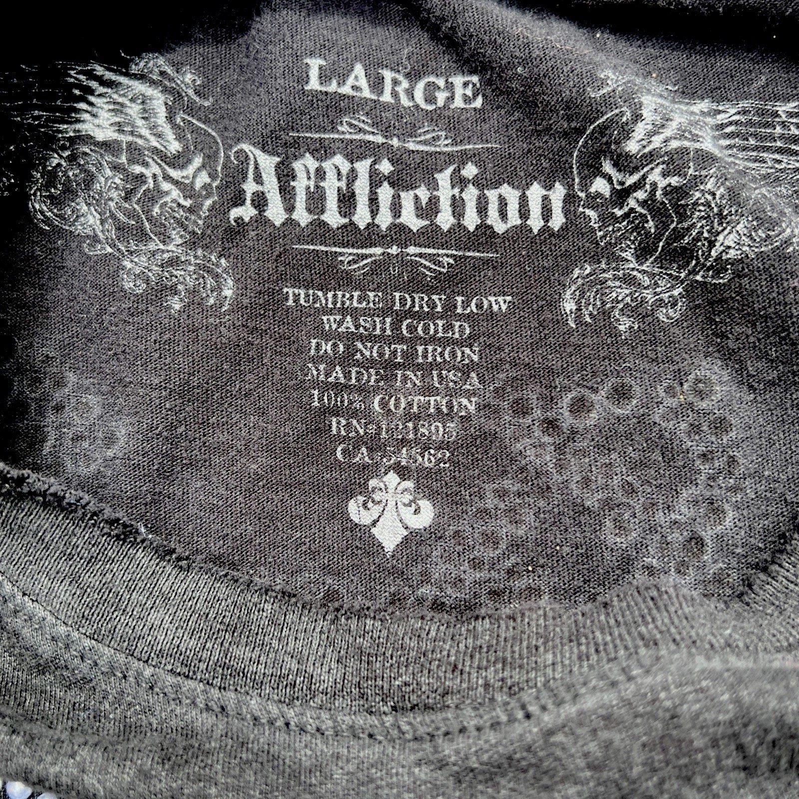 VTG Affliction Mens Studded Wings Sz LG Black t-shirt USA Y2K Grunge Distressed