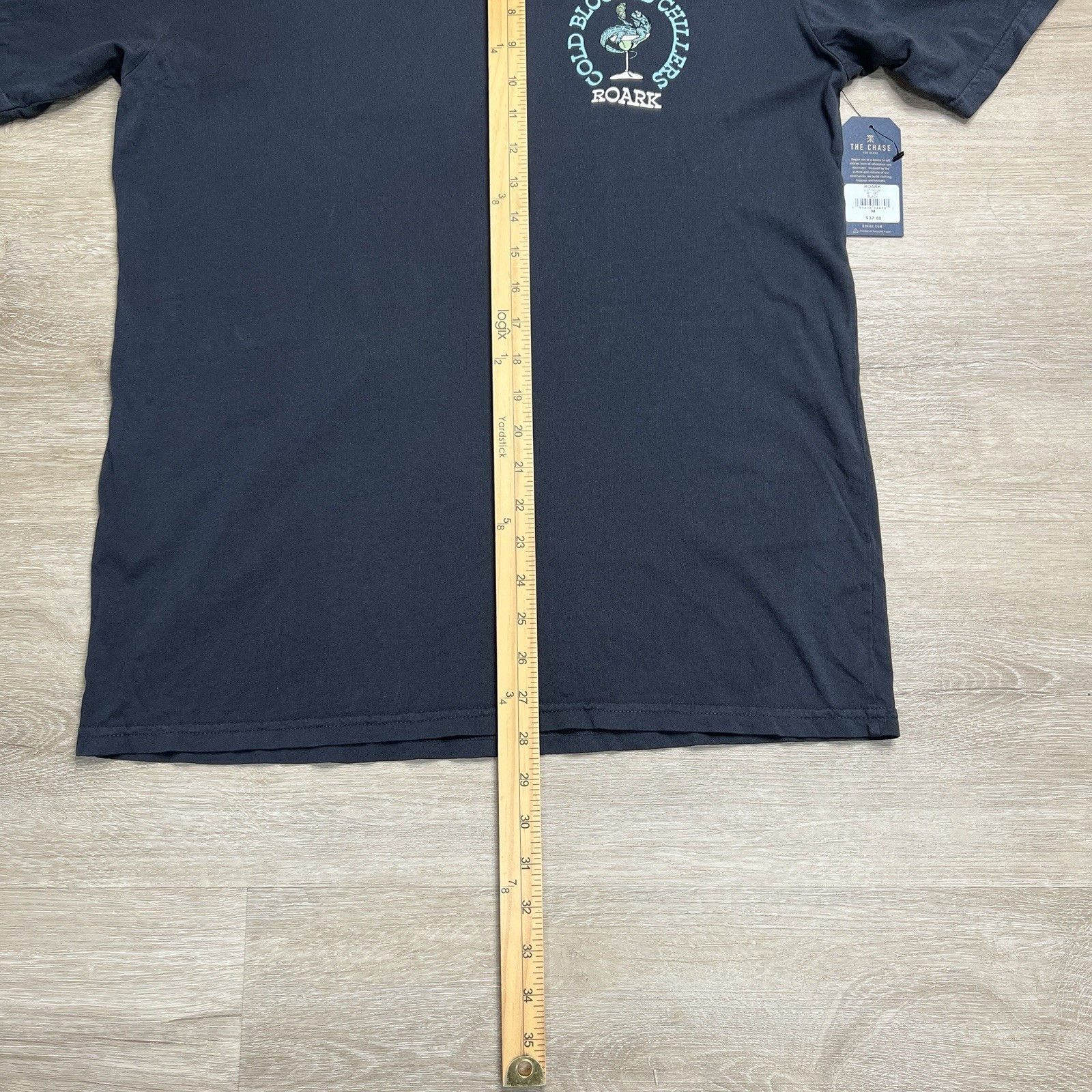Roark Just Chillin The Chase Graphic Tshirt Black Mens Size Medium NWT