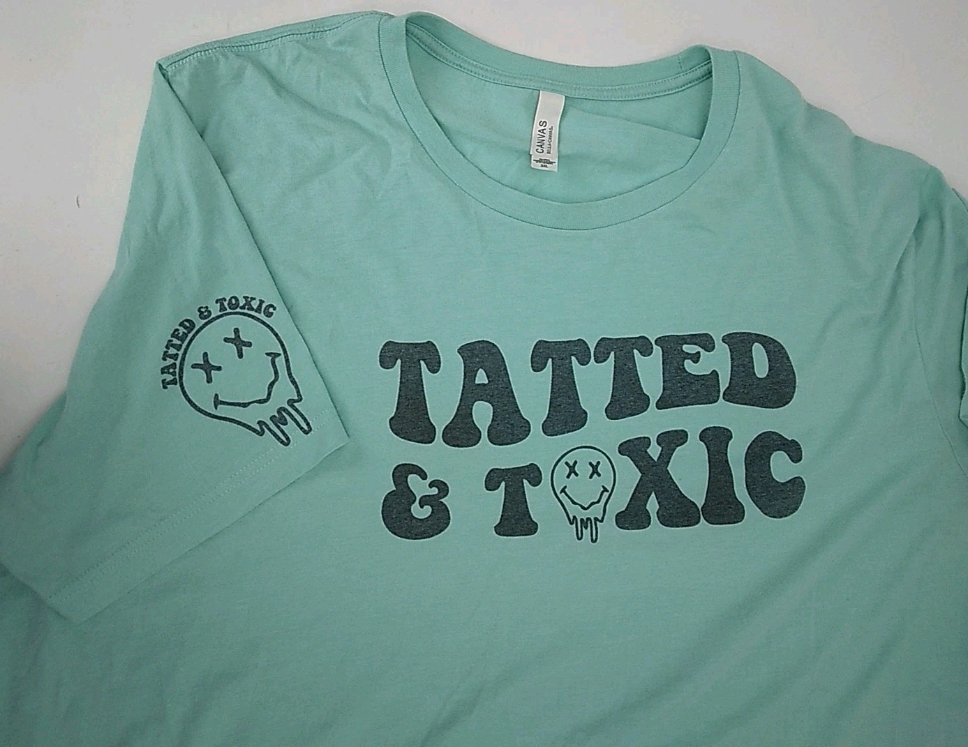 Unisex T-shirt Graphic Tatted & Toxic Size 3 XL Light Green Short Sleeve