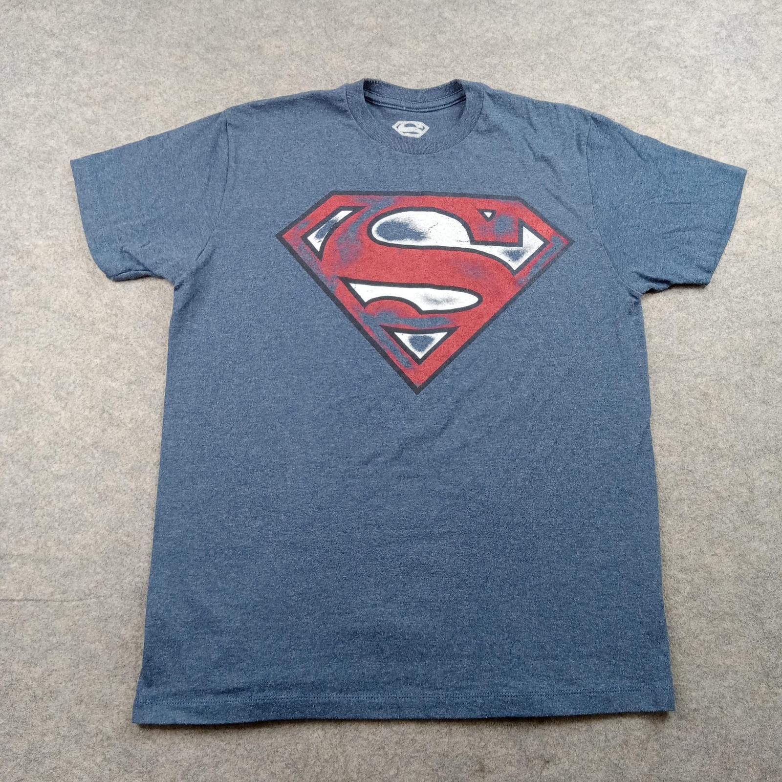 Superman Shirt Mens Medium Blue Shield Logo Graphic Tee Tagless DC Comics