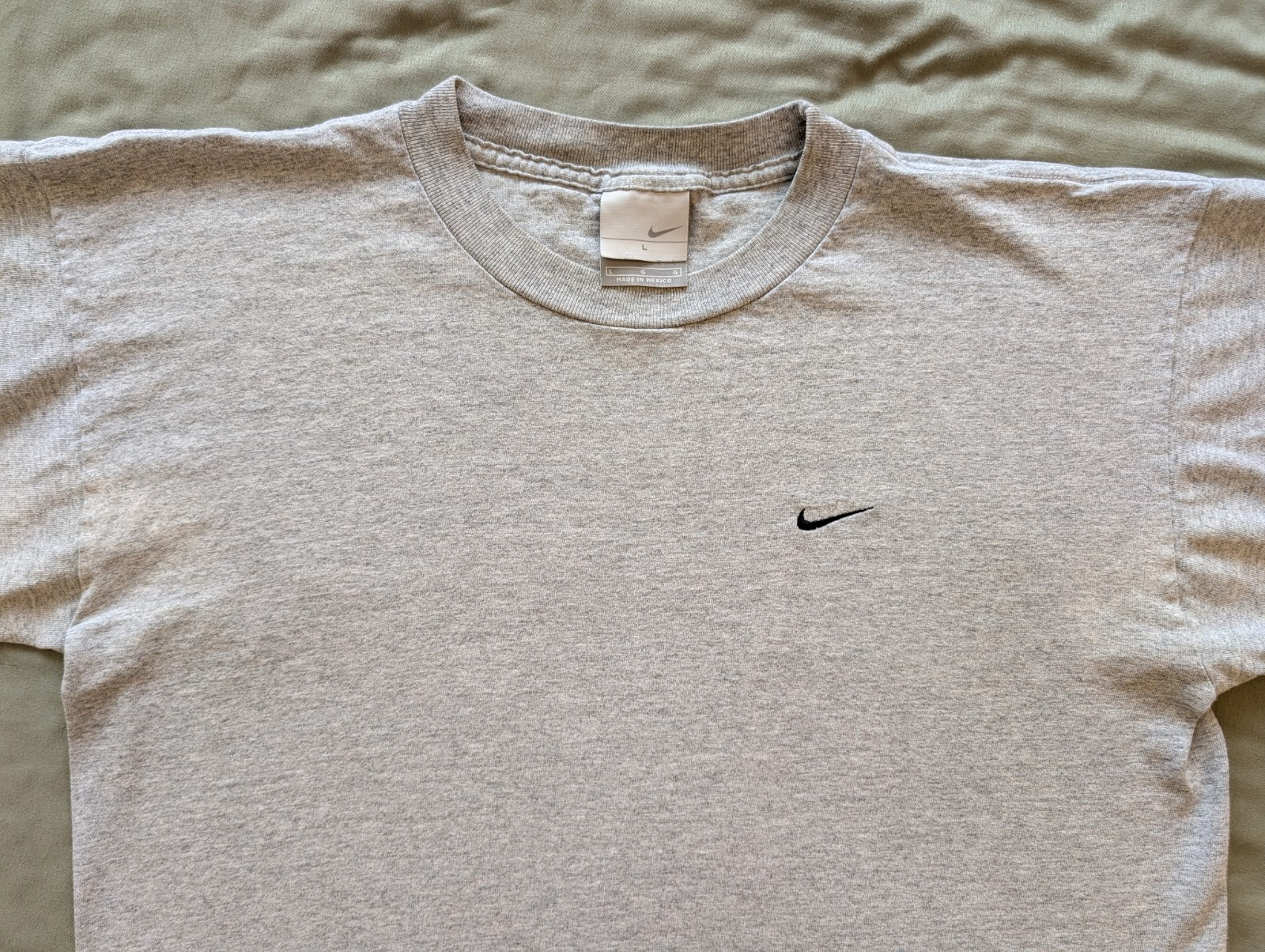 Vintage 90S Nike Embroidered Swoosh Logo T-Shirt Men’s L Gray