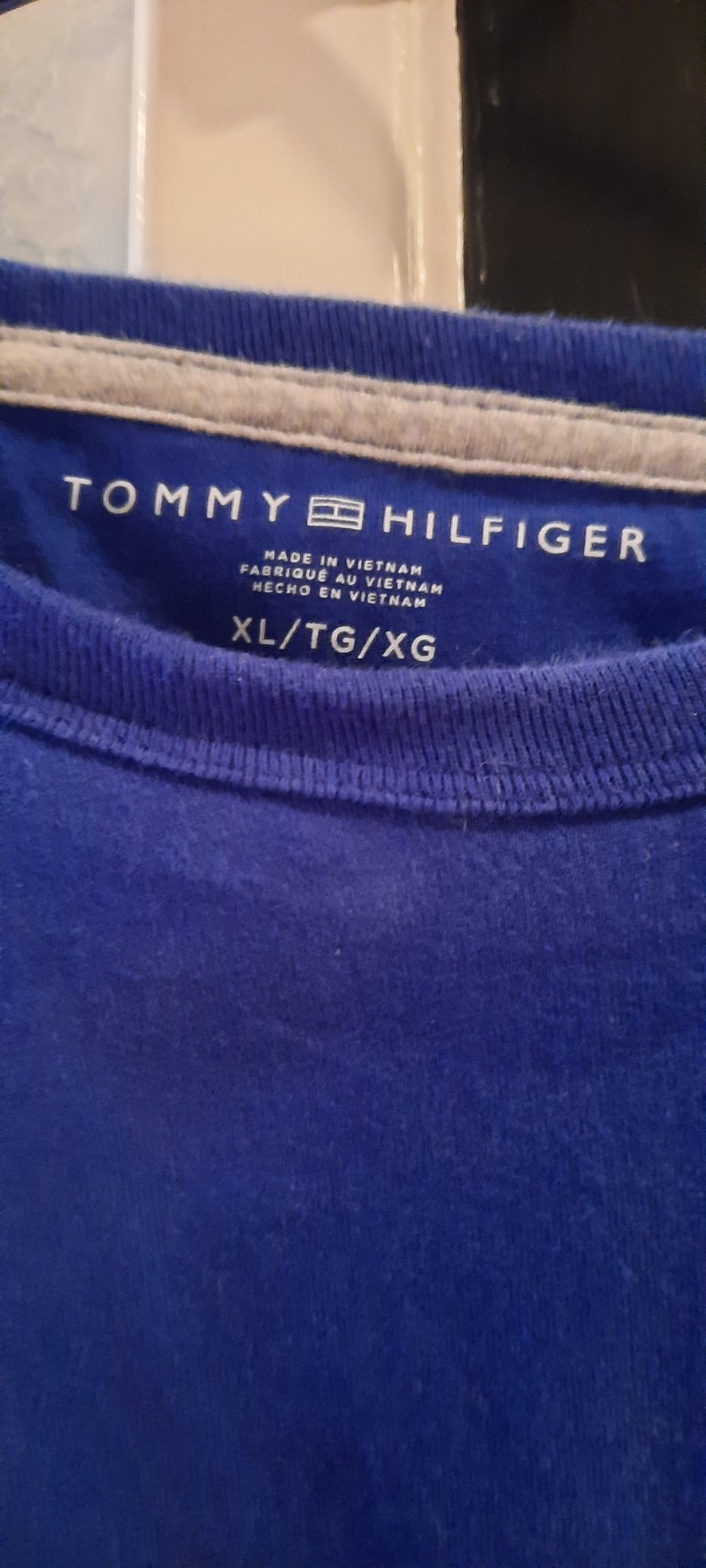 Tommy Hilfiger Men’s Blue Long Sleeve Crew Neck Logo Graphic Print T-Shirt XL