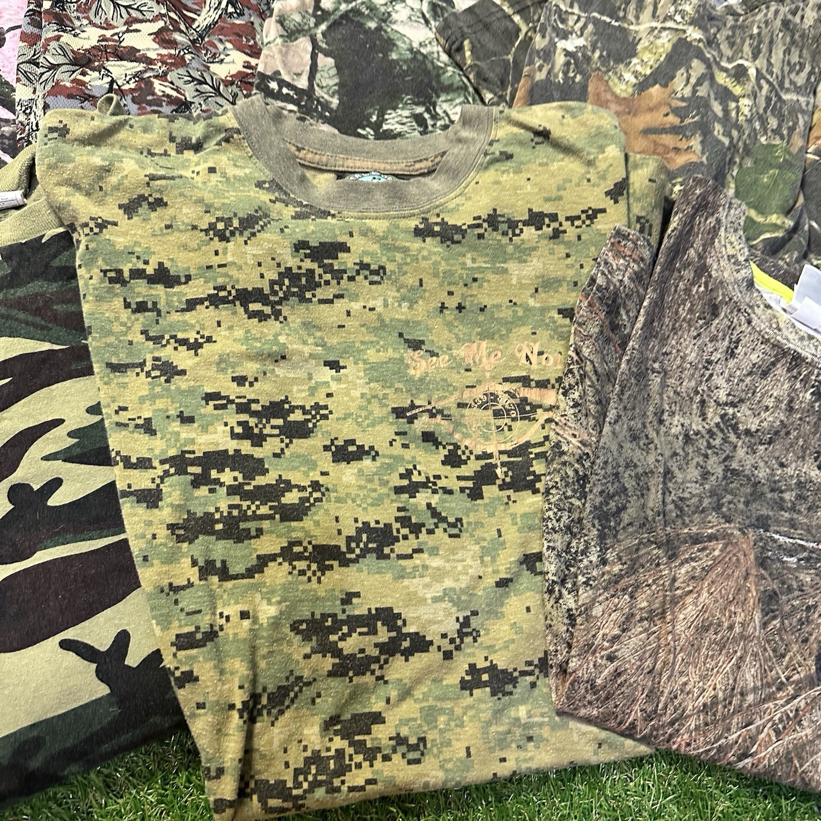 VTG Realtree Mossy Oak Camouflage T-Shirt Men’s Mixed Size Lot of 12 Hunting 90s