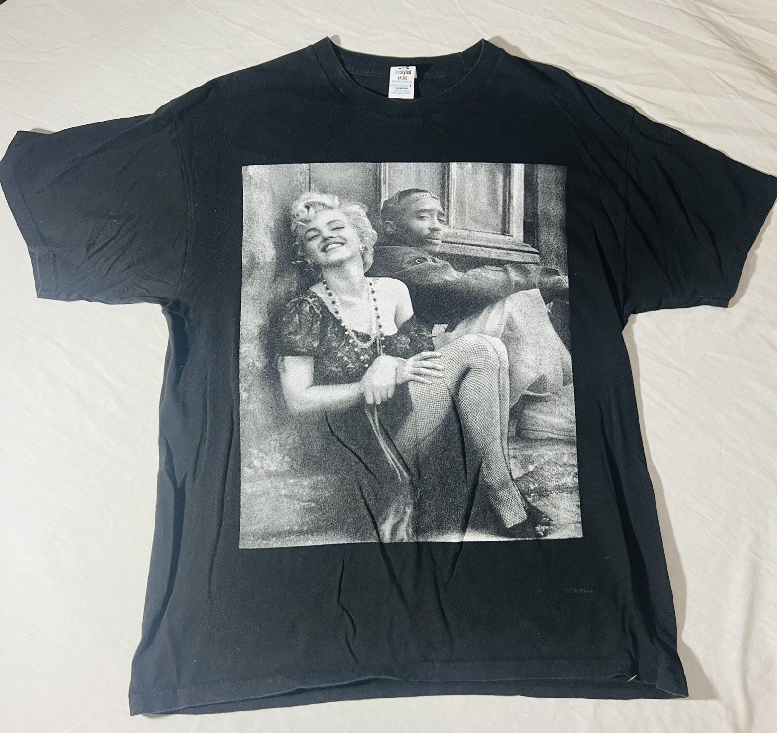 Teestyled value T Shirt Unisex Adult Size L Marlyn Monroe and Tupac Graphic Tee