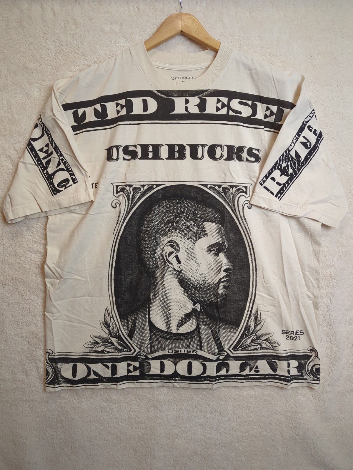 USHER United Reserve UshBucks One Dollar The Colosseum Graphic T-Shirt XL Adult