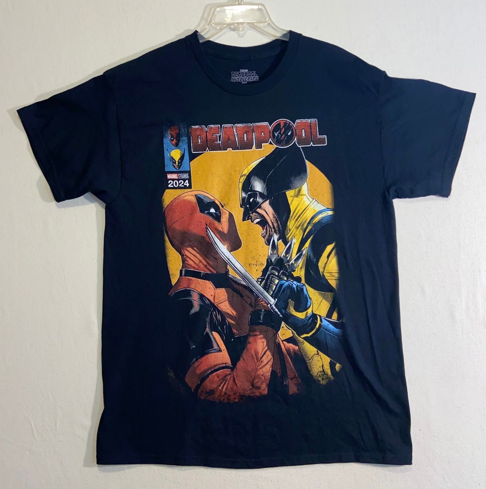 Deadpool & Wolverine Face-off Comic 2025 X-Men Gift Tshirt Mens Sz Med