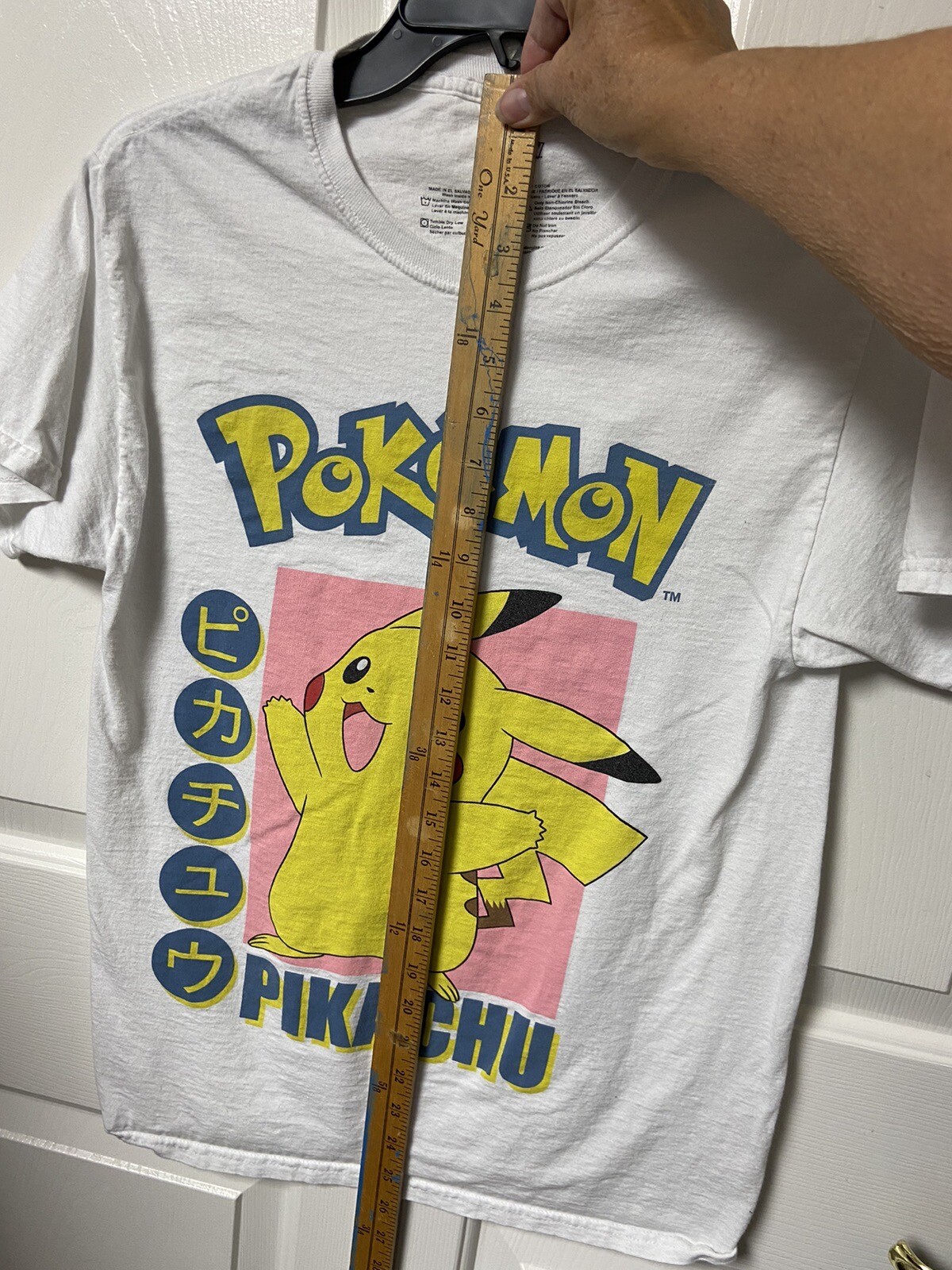 Pokemon Pikachu T Shirt Size Small White