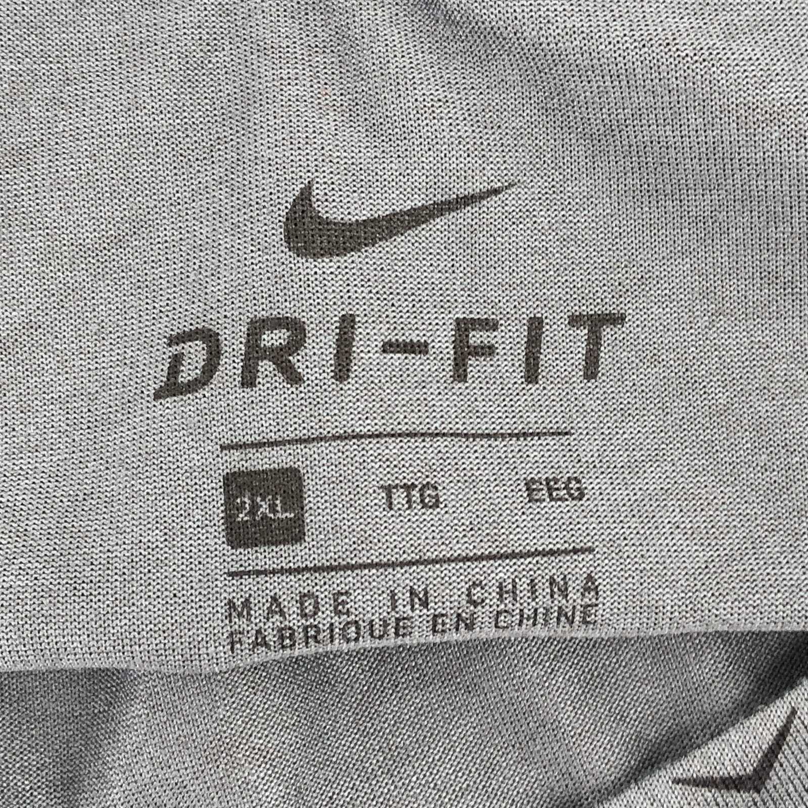 Nike Gray & Black Printed T-Shirt | Perfect for Any Occasion