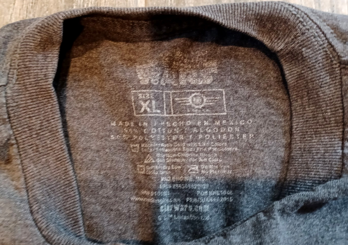 Star Wars R2D2 Gray Short Sleeve T – Shirt Size X L Cotton / Polyester