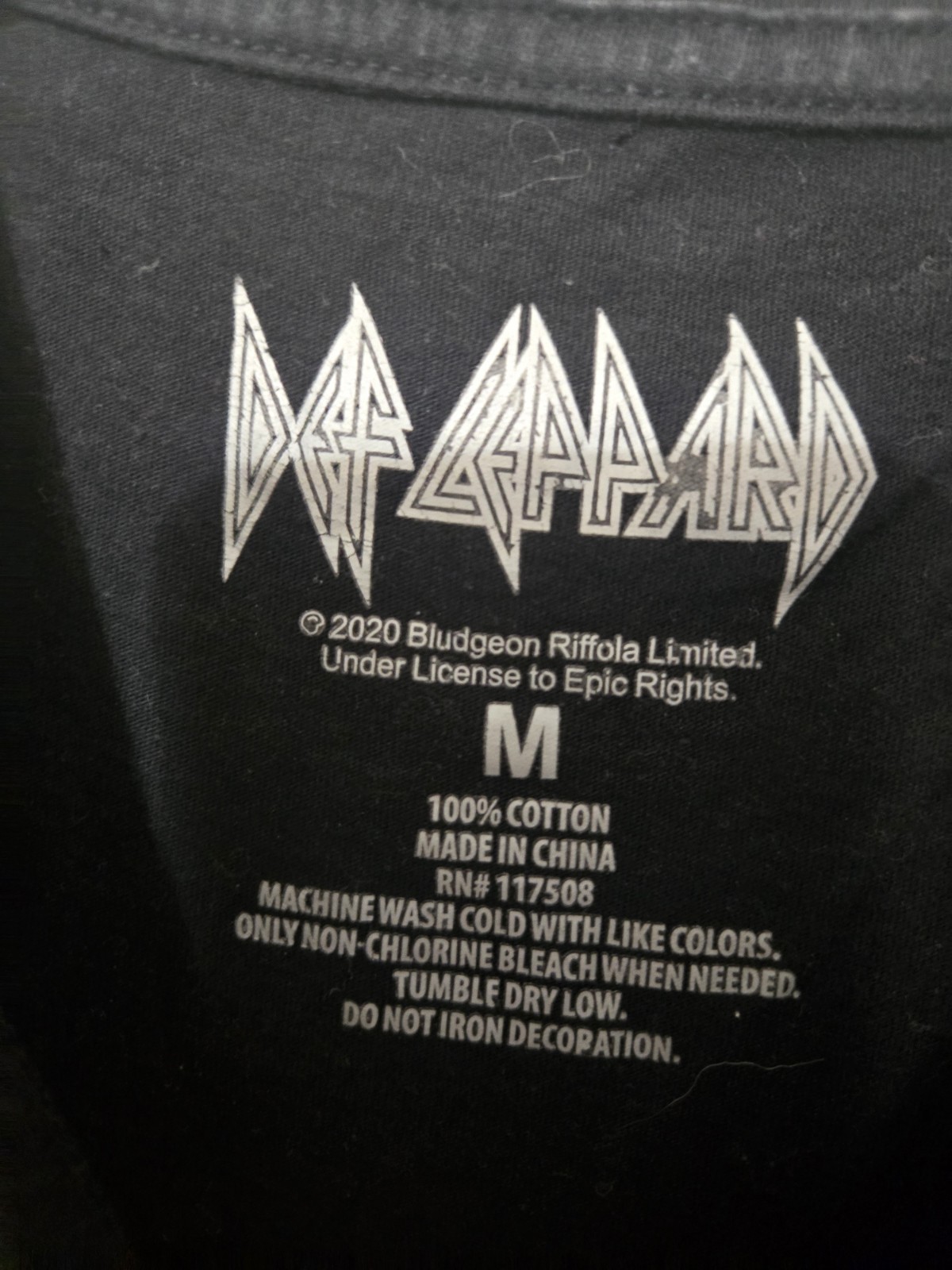 Def Leppard Pyromania Mens Graphic T Shirt Black Size Med Classic Rock Music 🎶