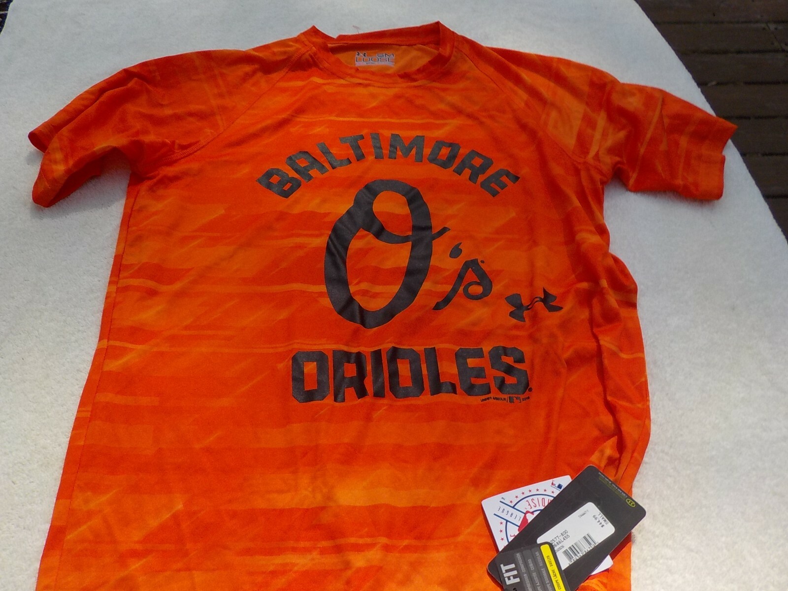 NWT Under Armour loose fit Heat Gear T, men’s S, Orioles, Anti Odor, $45, orange