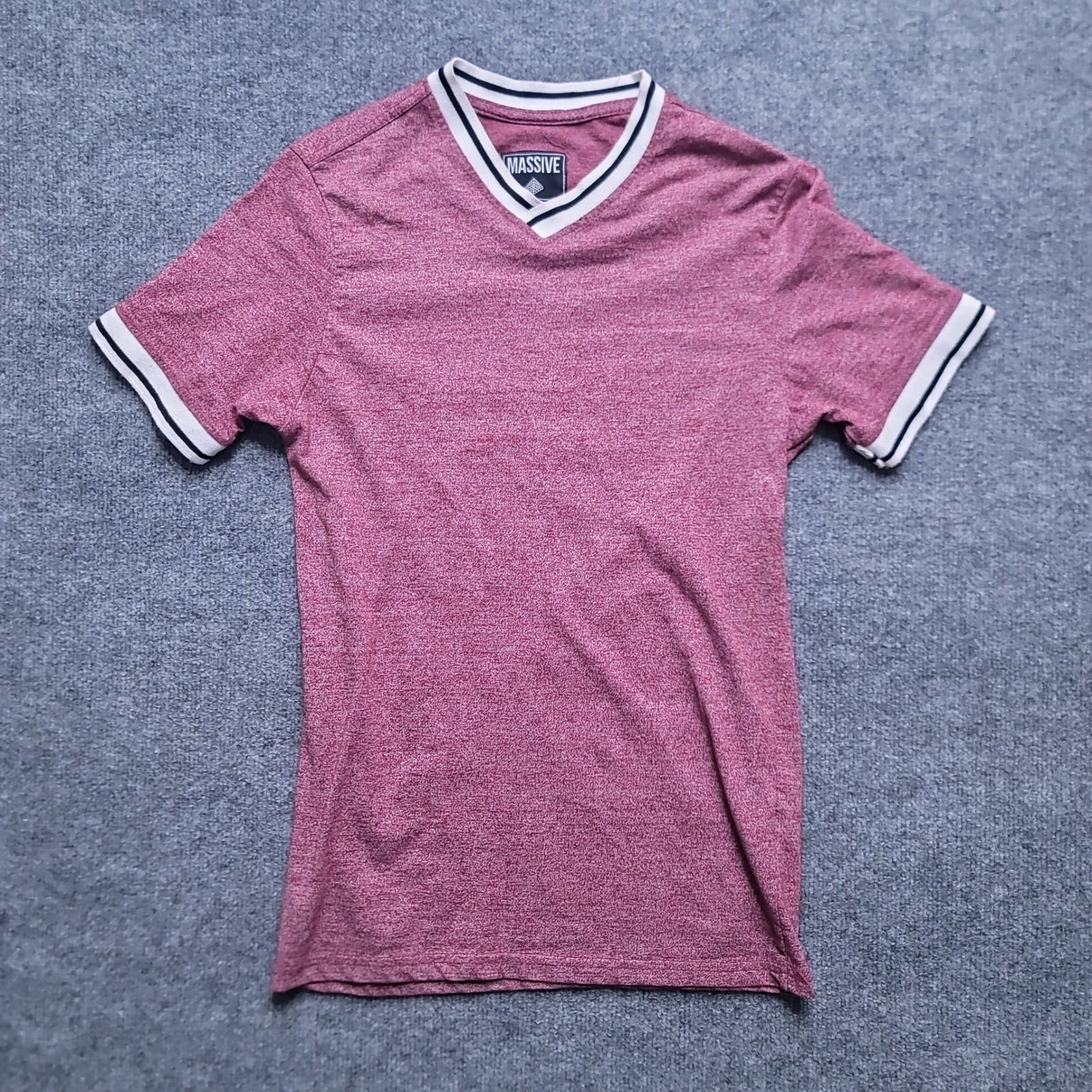 Massive T-Shirt Small Maroon Heathered V-Neck Contrast Trim Short Sleeve Tee