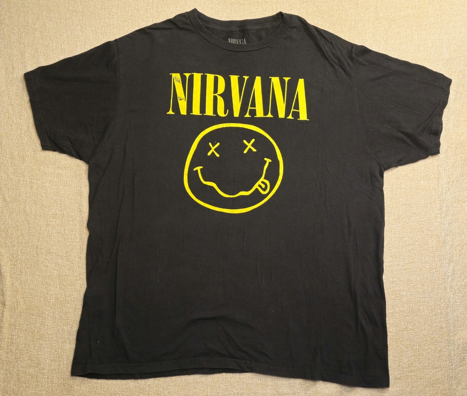 2022 Nirvana Smiley Reprint Shirt Black Graphi Print Crewneck Tee Mens XL