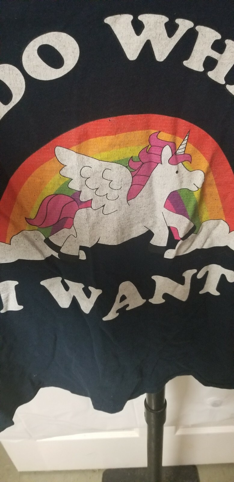 Fruit Of The Loom Heavy Cotton HD Unicorn Adult Size Medium Black T-shirt.
