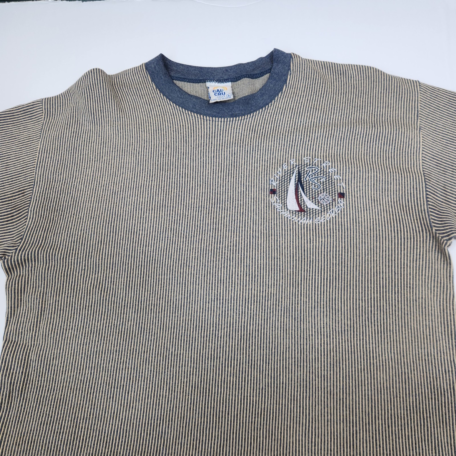 Cal Cru Vintage 90s Microstriped River Street Savannah GA Crew Neck Tee L