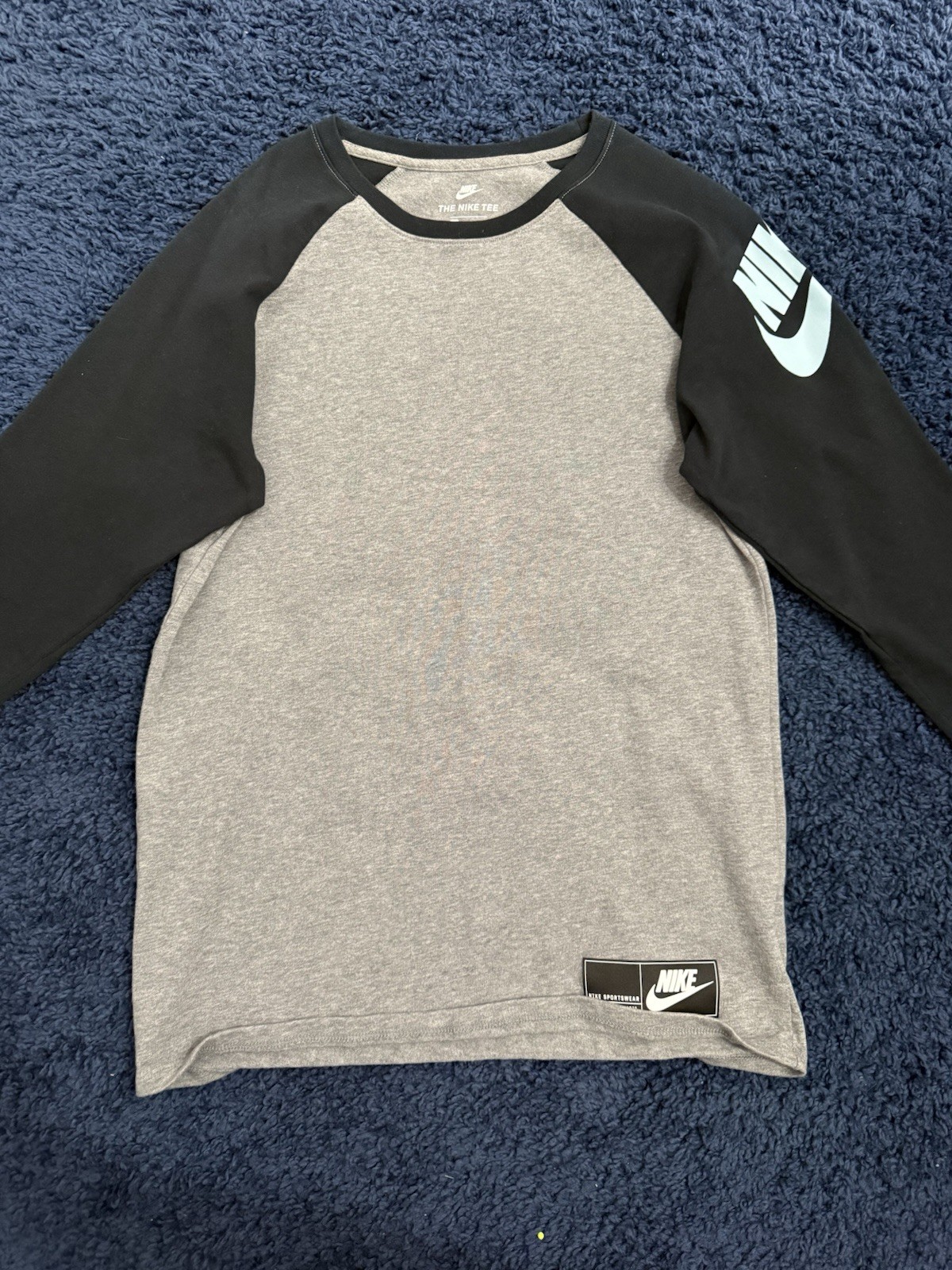 Nike The Nike Tee Men’s M Athletic Fit Long Sleeve Crew Colorblock Gray/Black