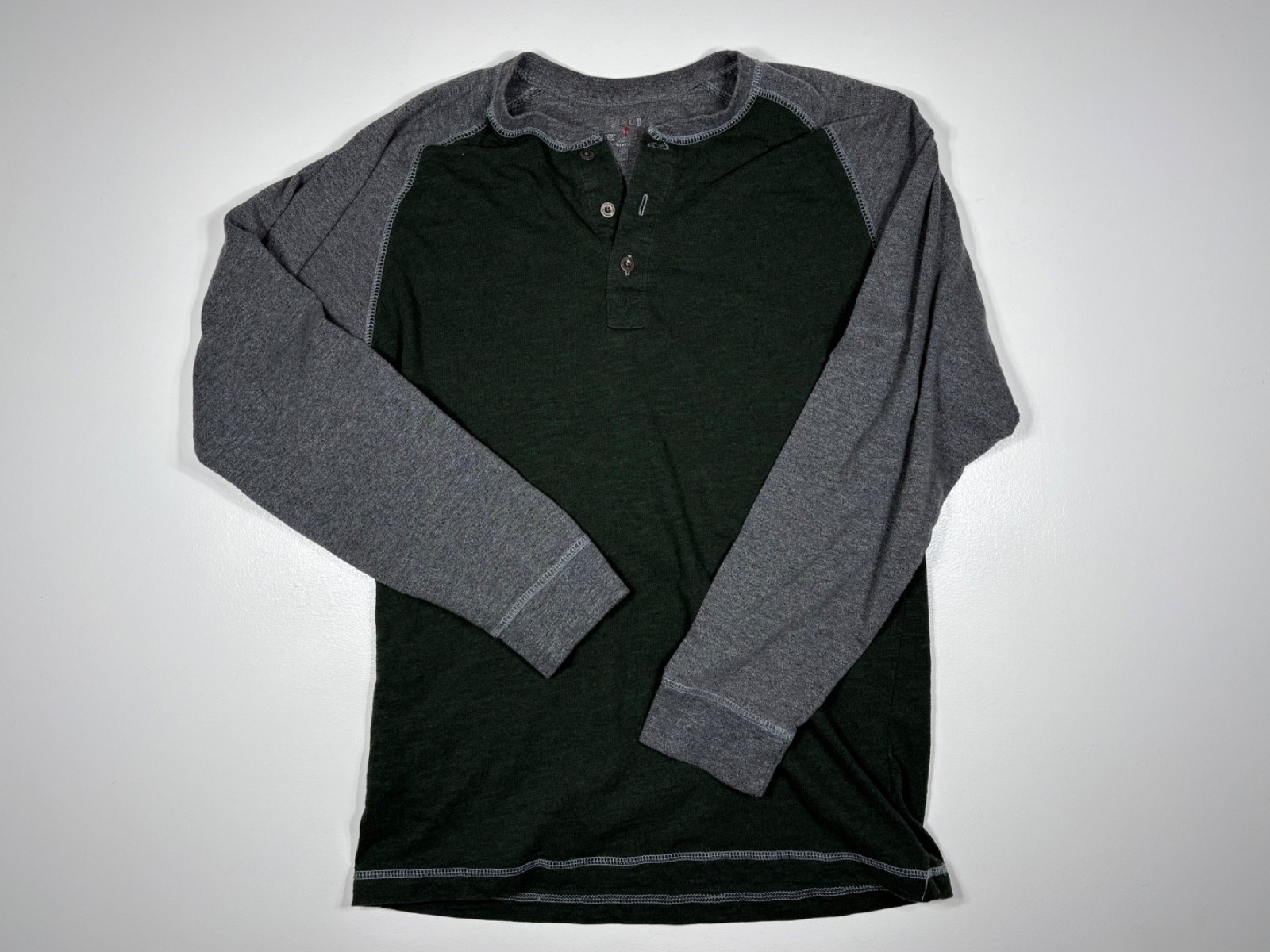 RedHead Henley Shirt Mens No Tag Long Sleeve Green Gray Outdoor Casual Layer