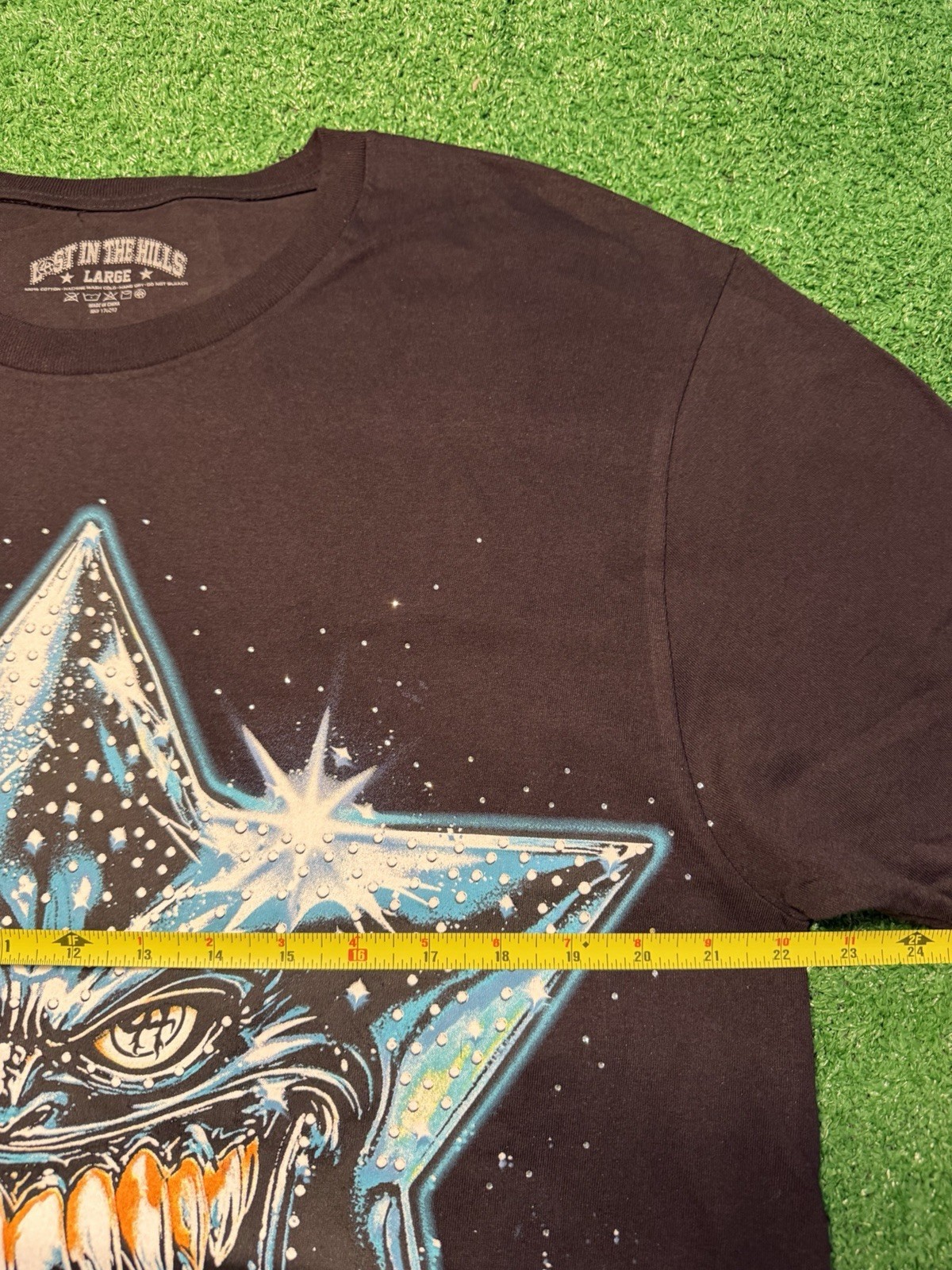 Lost In the Hills Rhinestone Star T-Shirt Men’s Size Large Black / Blue Tee NEW