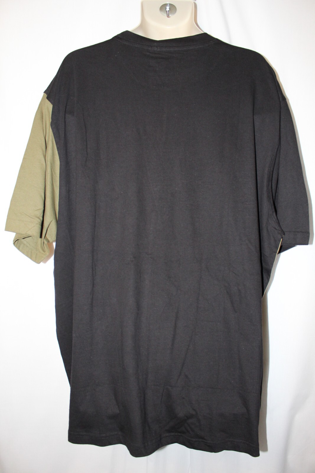 mens born fly stay wild half and half t-shirt L nwt black olive green