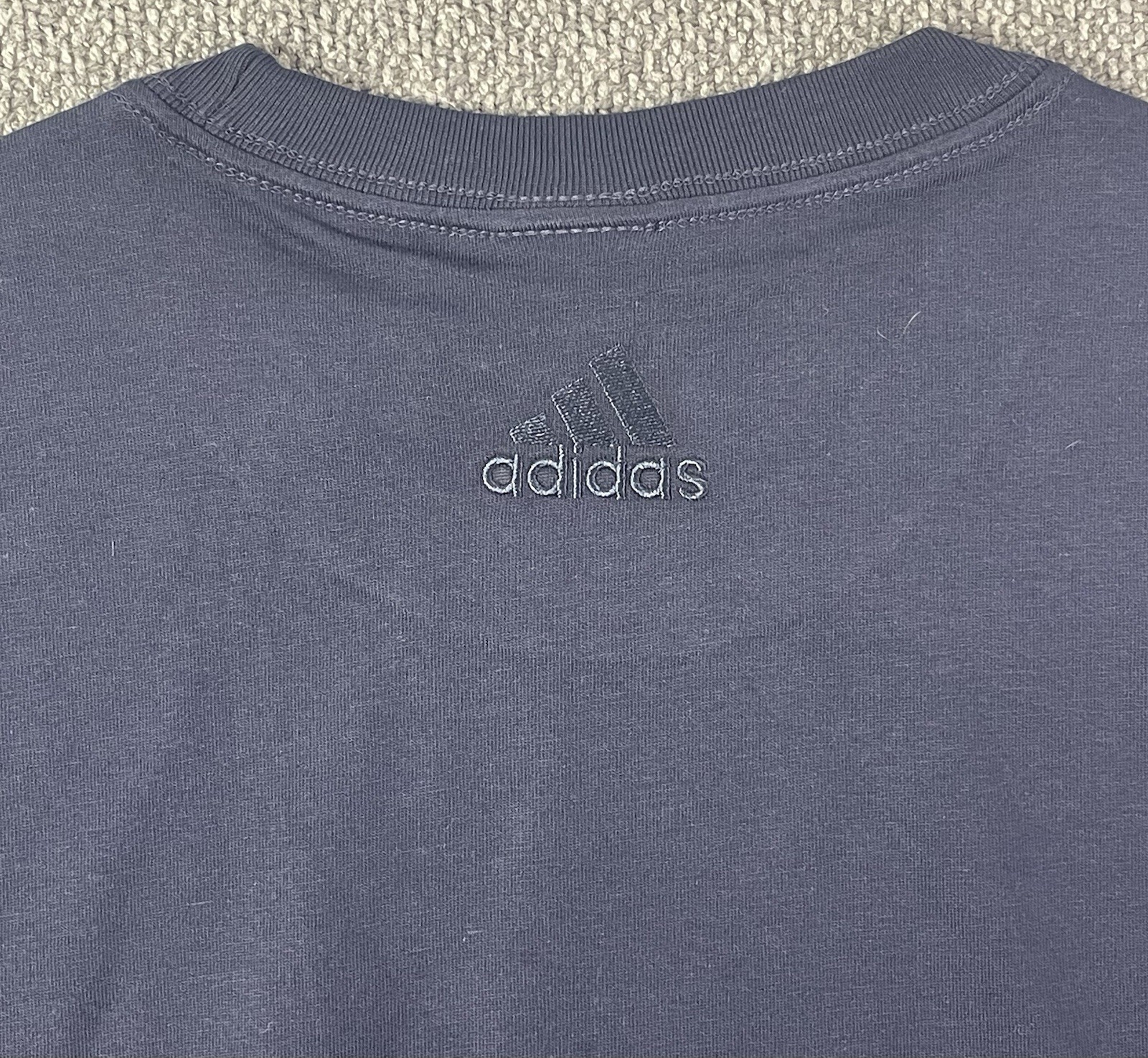 adidas Men’s XL Graphic Crewneck Short Sleeve T-Shirt Navy NWT