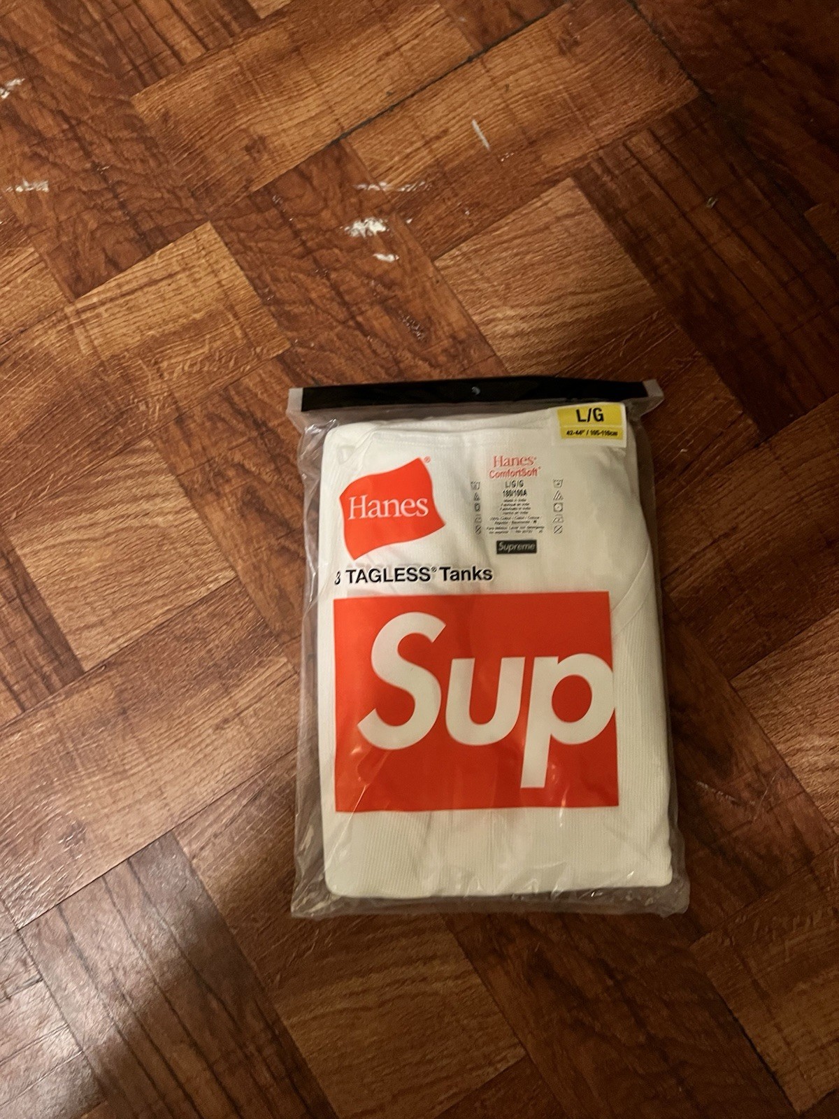 Supreme x Hanes white Tagless Tank Tops| Size LARGE 3 PACK