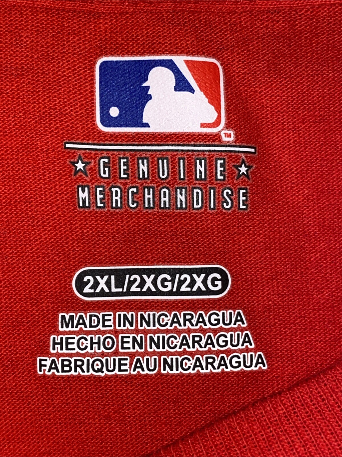 Cincinnati Reds Genuine Merchandise Red Tee Size 2XL Pit To Pit 26” L 31”