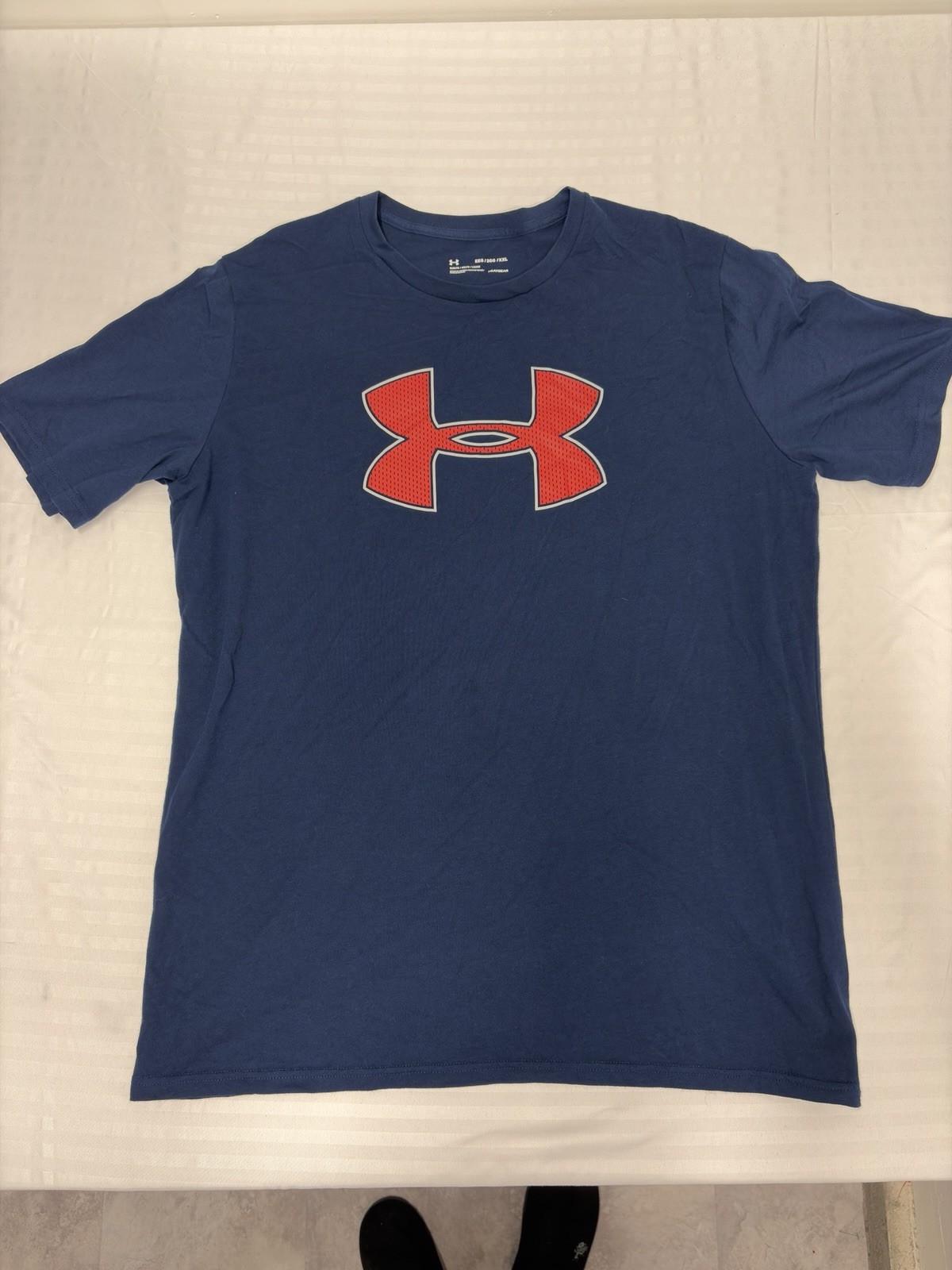 Under Armour Navy Blue Short Sleeve Tshirt With Red Logo Size Men 2XL