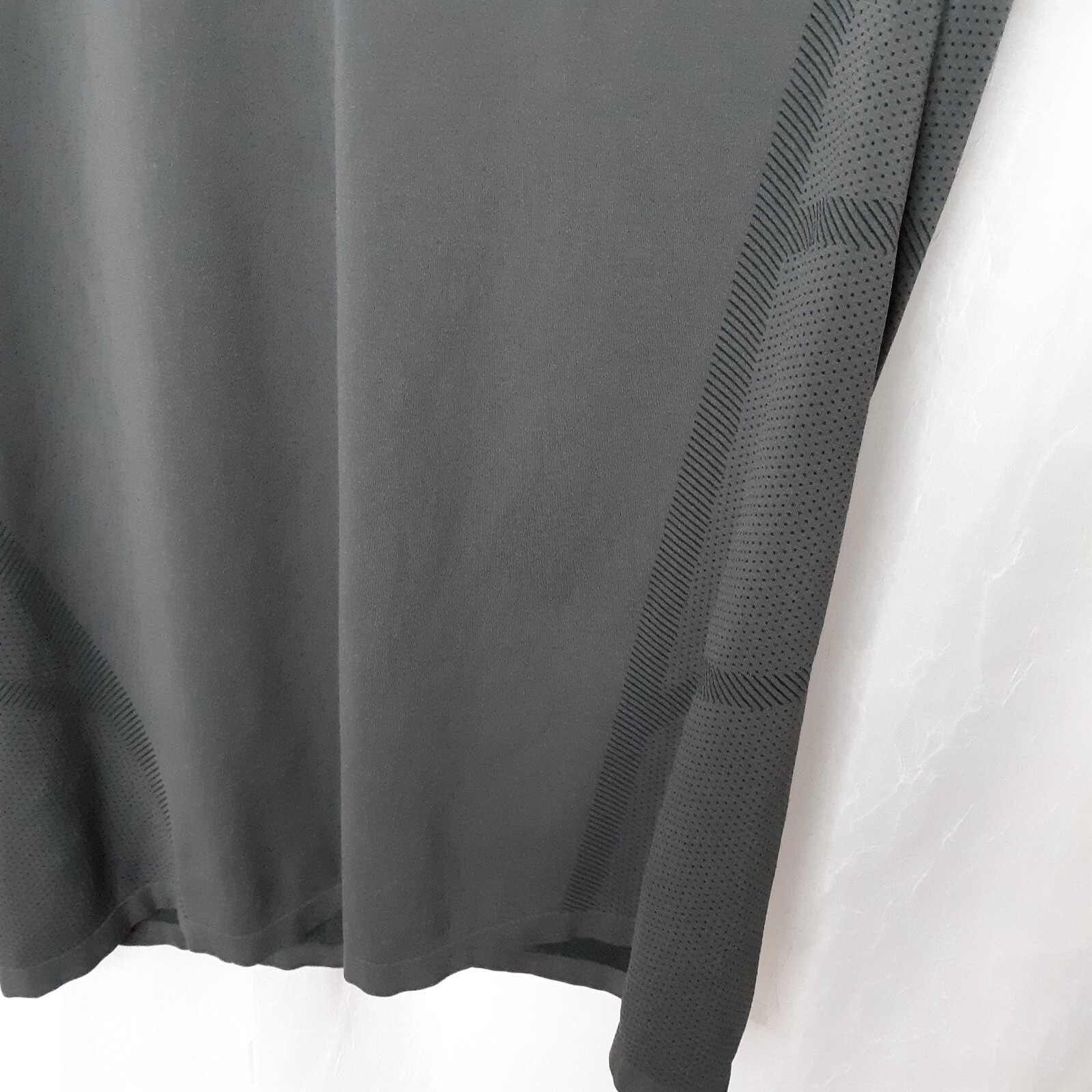 Mack Weldon Asphalt Gray Stealth Crew Neck T-Shirt Sweat Wicking Size XXL NWOT